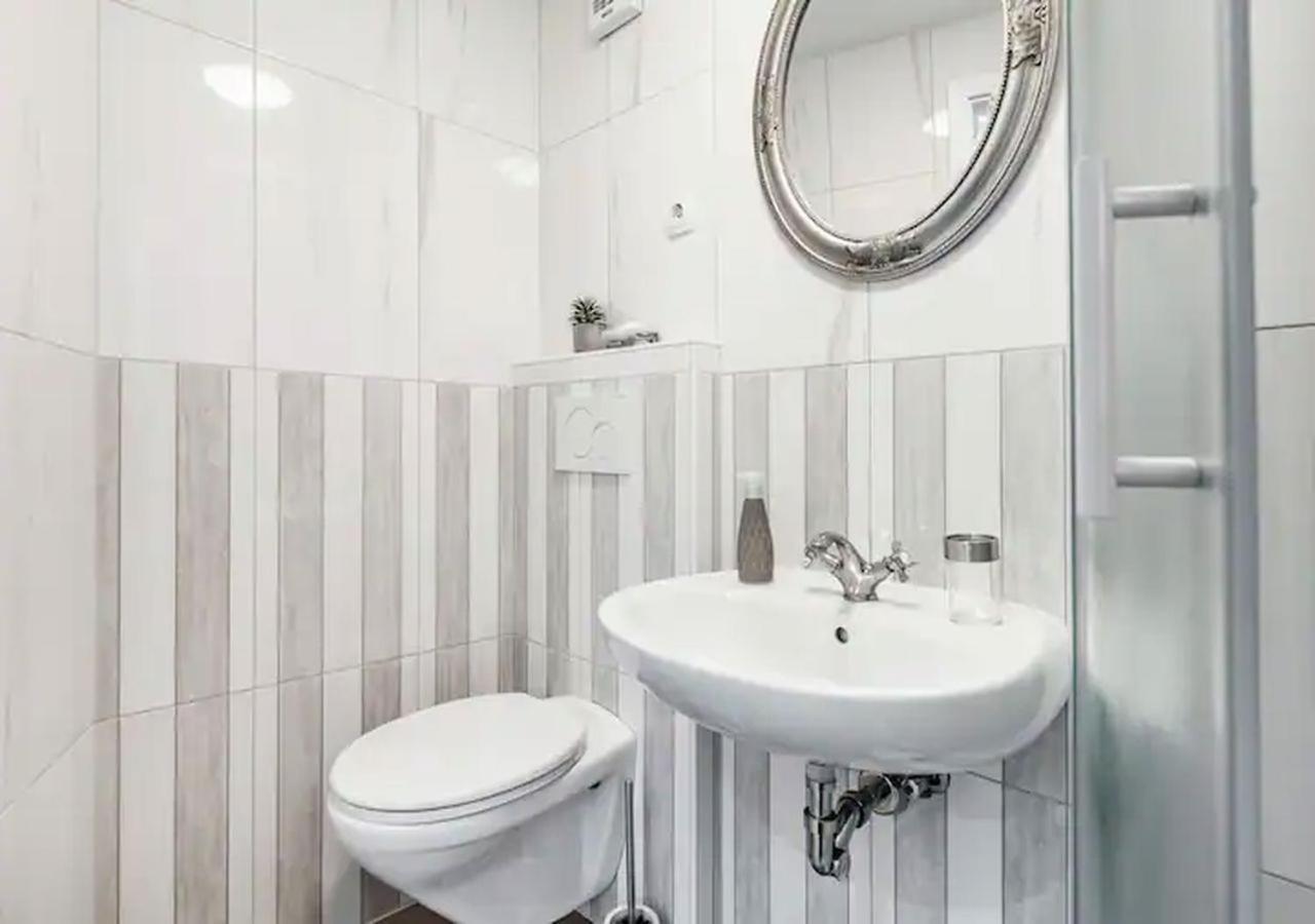 Blissful Loft Tivoli Apartment Ljubljana Luaran gambar